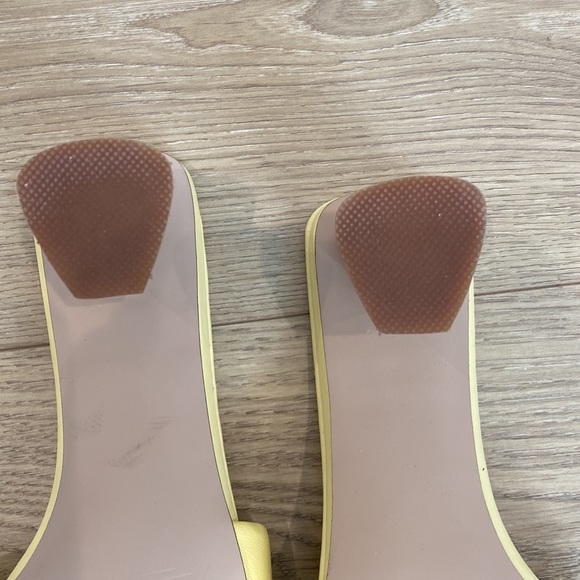 Steve Madden Yellow Saged Heeled Sandal - Picture 7 of 8